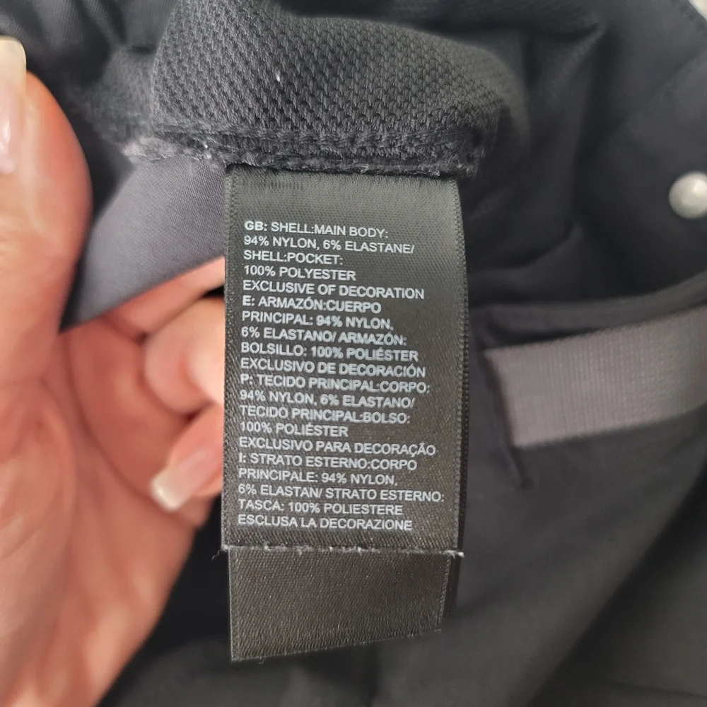 The North Face Belted Paramont Shorts Size 2 In Black